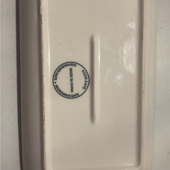 Strawberry Design Rectangular Tray - Picture 3 of 4